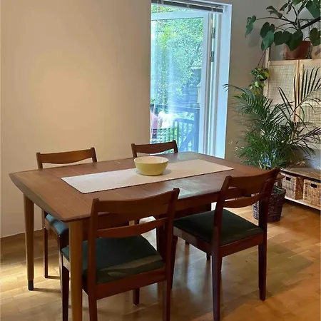 Balcony - Bright 2br * برغن