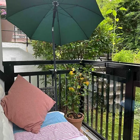 Balcony - Bright 2br * برغن